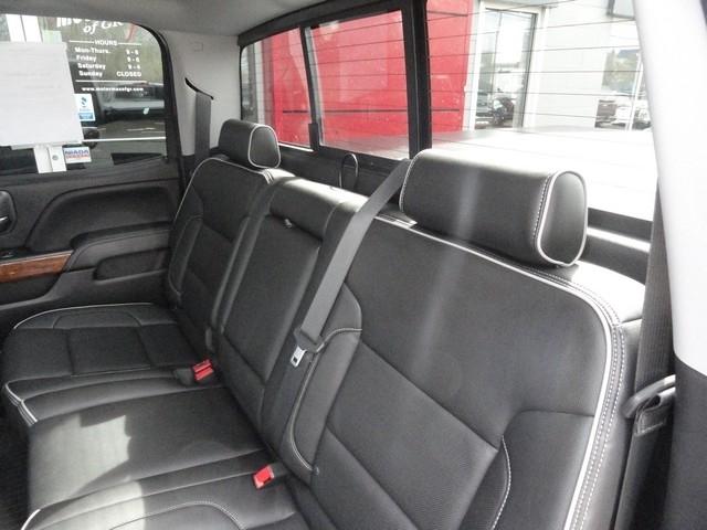 Chevrolet Silverado 1500 4WD Crew Cab 143.5" High Country 2018