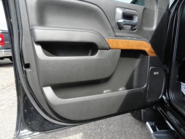 Chevrolet Silverado 1500 4WD Crew Cab 143.5" High Country 2018