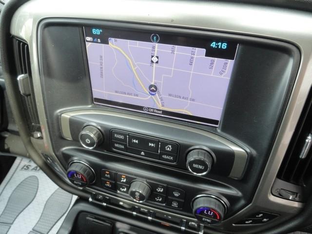 Chevrolet Silverado 1500 4WD Crew Cab 143.5" High Country 2018