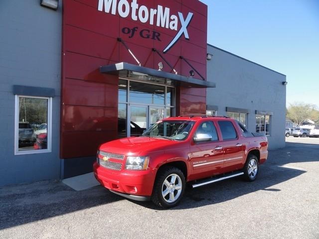 Chevrolet Avalanche 4WD Crew Cab LTZ 2012