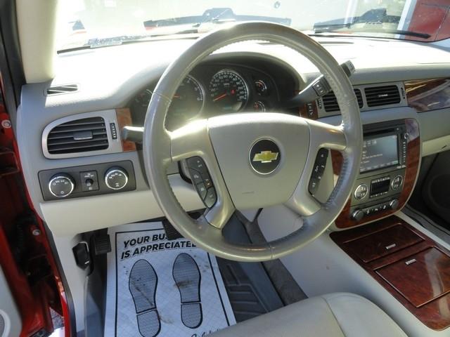 Chevrolet Avalanche 4WD Crew Cab LTZ 2012