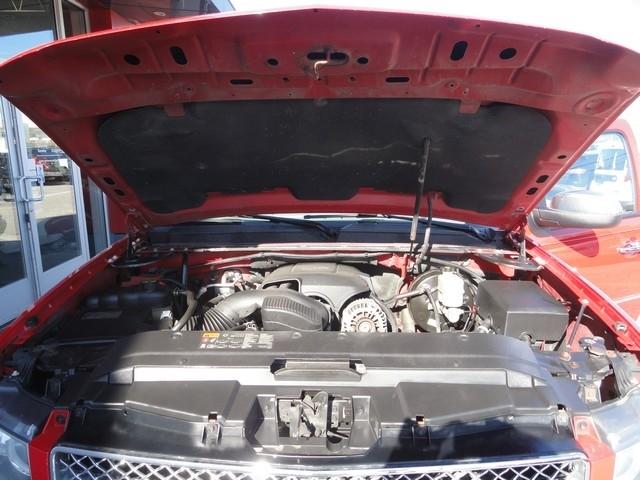 Chevrolet Avalanche 4WD Crew Cab LTZ 2012