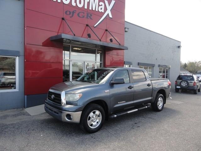 Toyota Tundra 4WD Truck CrewMax 5.7L V8 6-Spd AT (Natl) 2008