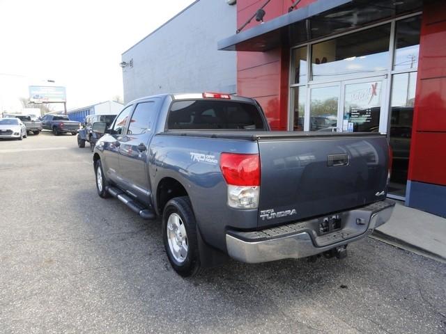 Toyota Tundra 4WD Truck CrewMax 5.7L V8 6-Spd AT (Natl) 2008