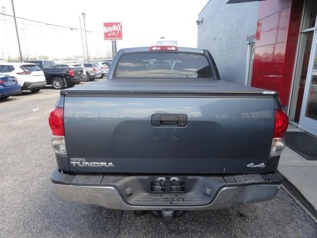 Toyota Tundra 4WD Truck CrewMax 5.7L V8 6-Spd AT (Natl) 2008