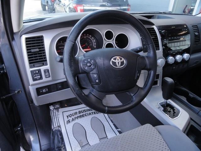 Toyota Tundra 4WD Truck CrewMax 5.7L V8 6-Spd AT (Natl) 2008