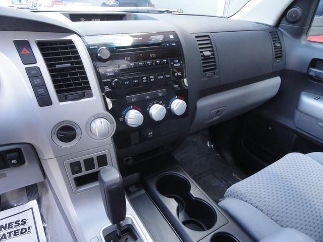 Toyota Tundra 4WD Truck CrewMax 5.7L V8 6-Spd AT (Natl) 2008
