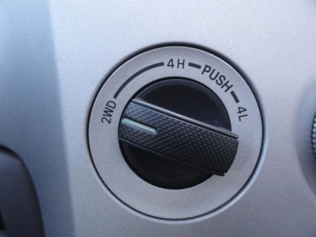 Toyota Tundra 4WD Truck CrewMax 5.7L V8 6-Spd AT (Natl) 2008