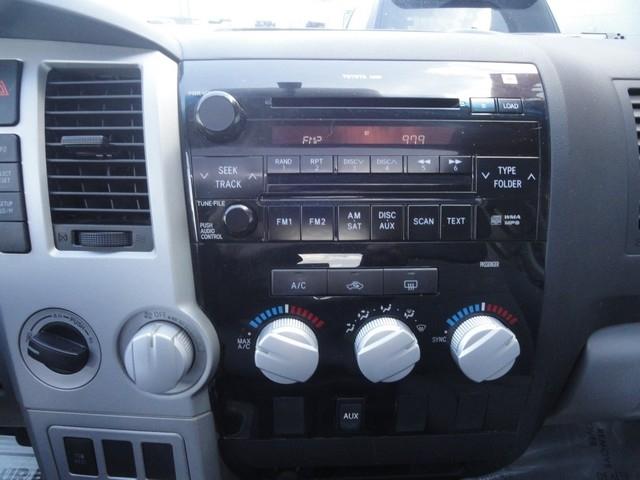 Toyota Tundra 4WD Truck CrewMax 5.7L V8 6-Spd AT (Natl) 2008