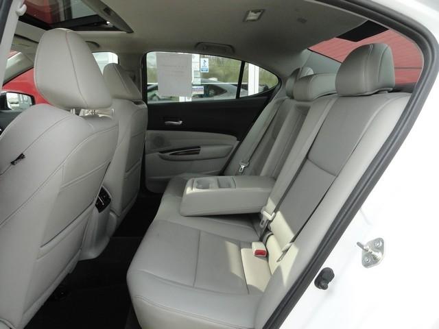 Acura TLX 4dr Sdn FWD Tech 2015