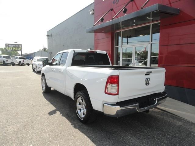 RAM 1500 Big Horn 4x4 Quad Cab 6'4" Box 2020