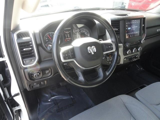 RAM 1500 Big Horn 4x4 Quad Cab 6'4" Box 2020