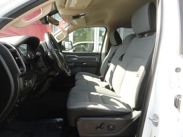 RAM 1500 Big Horn 4x4 Quad Cab 6'4" Box 2020