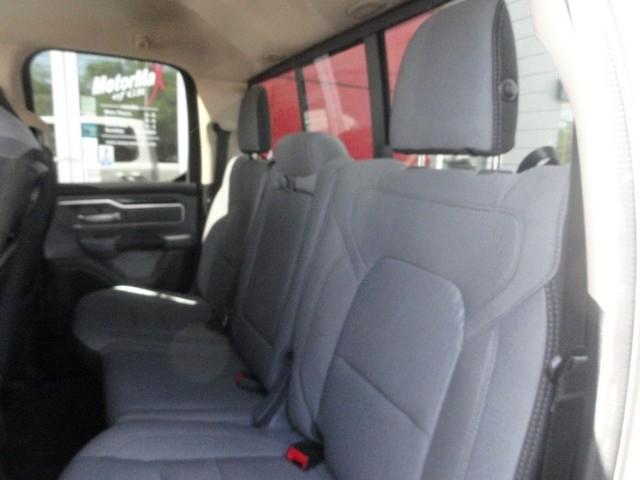 RAM 1500 Big Horn 4x4 Quad Cab 6'4" Box 2020