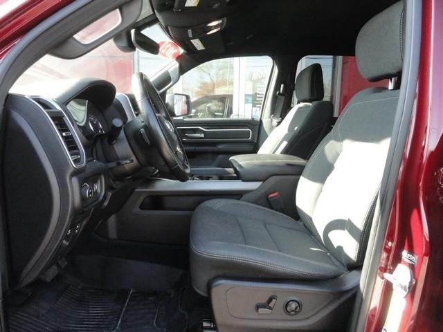 RAM 1500 Big Horn 4x4 Crew Cab 5'7" Box 2021