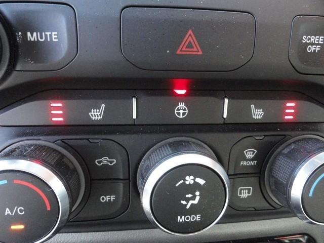 RAM 1500 Big Horn 4x4 Crew Cab 5'7" Box 2021