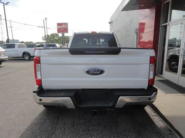 Ford Super Duty F-350 DRW King Ranch 4WD Crew Cab 8' Box 2019