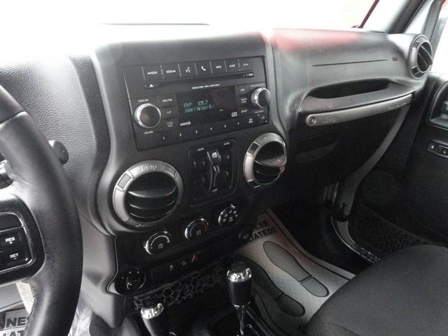Jeep Wrangler Unlimited 4WD 4dr Sport 2016