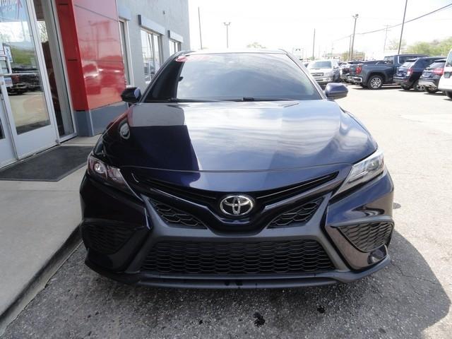 Toyota Camry SE Auto (Natl) 2021