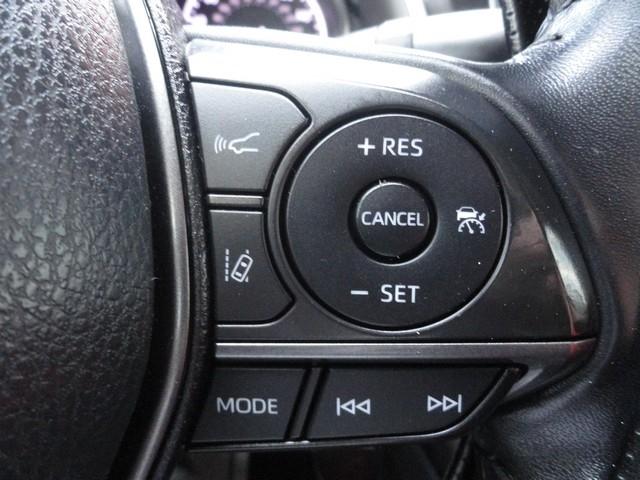 Toyota Camry SE Auto (Natl) 2021