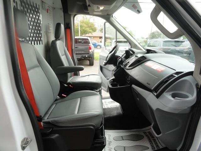 Ford Transit Van T-150 148" Med Rf 8600 GVWR Sliding RH Dr 2019