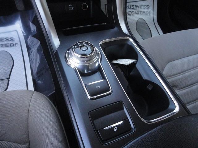 Ford Fusion S FWD 2020