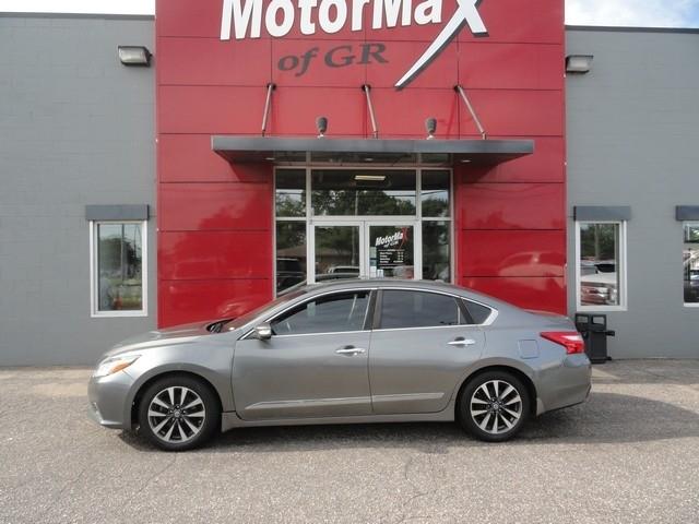 Nissan Altima 4dr Sdn I4 2.5 SV 2016