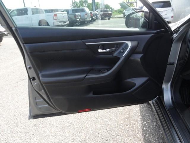 Nissan Altima 4dr Sdn I4 2.5 SV 2016