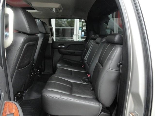 Chevrolet Avalanche 4WD Crew Cab 130" LTZ 2007