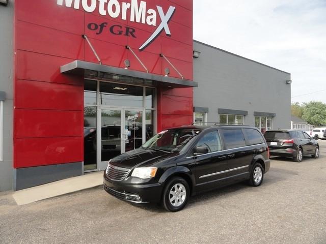 Chrysler Town & Country 4dr Wgn Touring 2012