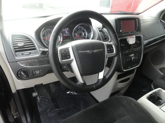 Chrysler Town & Country 4dr Wgn Touring 2012
