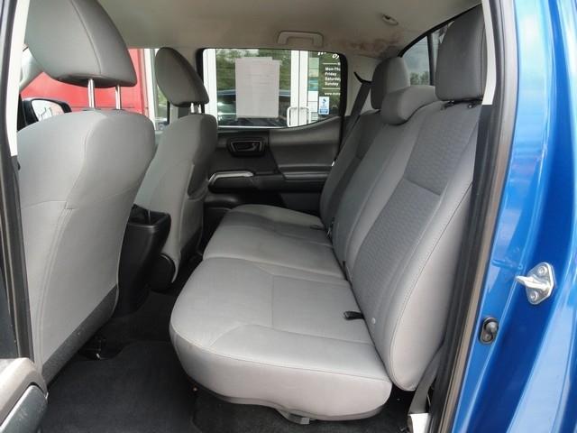 Toyota Tacoma TRD Off Road Double Cab 5' Bed V6 4x4 MT (Natl) 2017