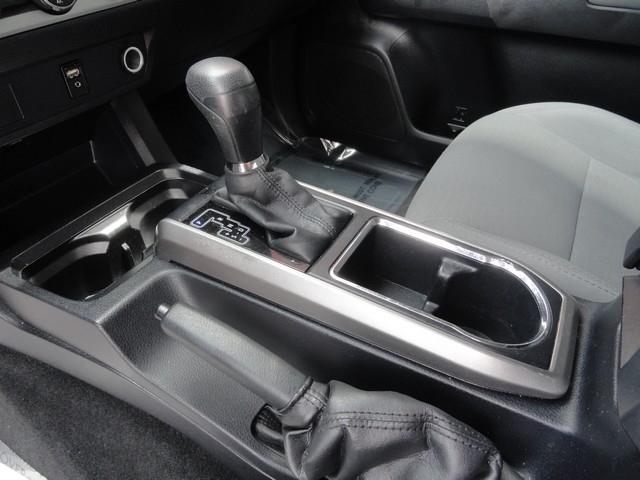 Toyota Tacoma TRD Off Road Double Cab 5' Bed V6 4x4 MT (Natl) 2017