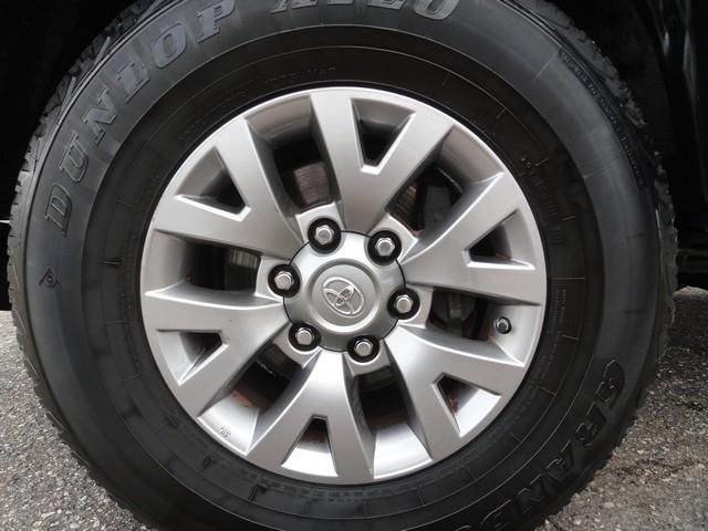 Toyota Tacoma TRD Off Road Double Cab 5' Bed V6 4x4 MT (Natl) 2017