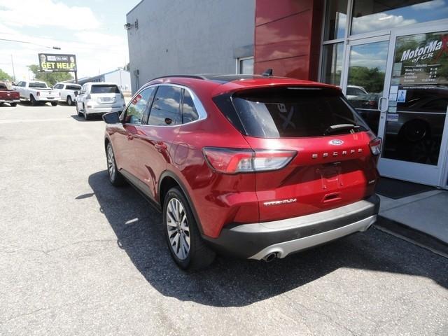 Ford Escape Titanium AWD 2022