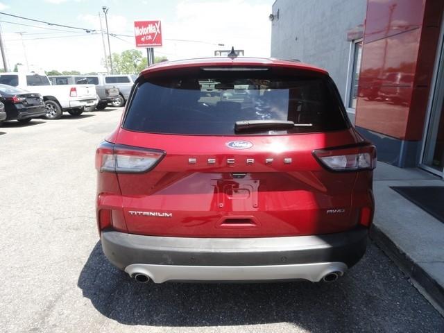 Ford Escape Titanium AWD 2022