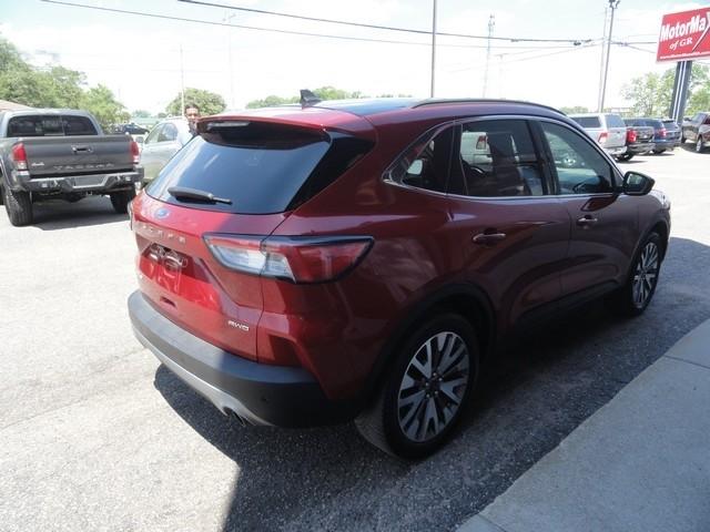 Ford Escape Titanium AWD 2022