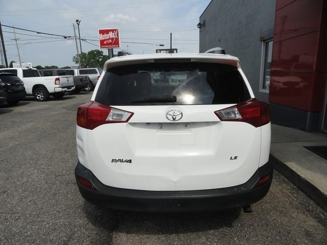 Toyota RAV4 AWD 4dr LE (Natl) 2013
