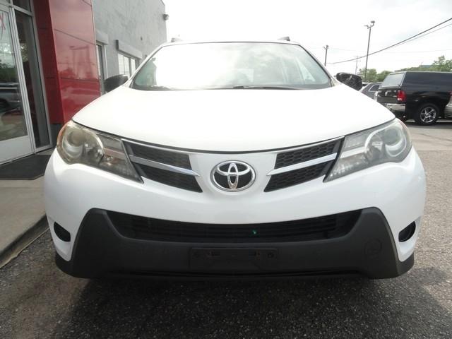 Toyota RAV4 AWD 4dr LE (Natl) 2013
