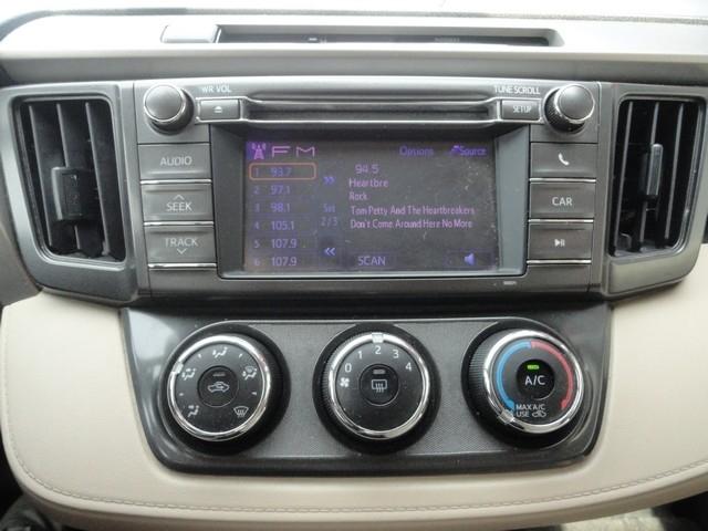 Toyota RAV4 AWD 4dr LE (Natl) 2013