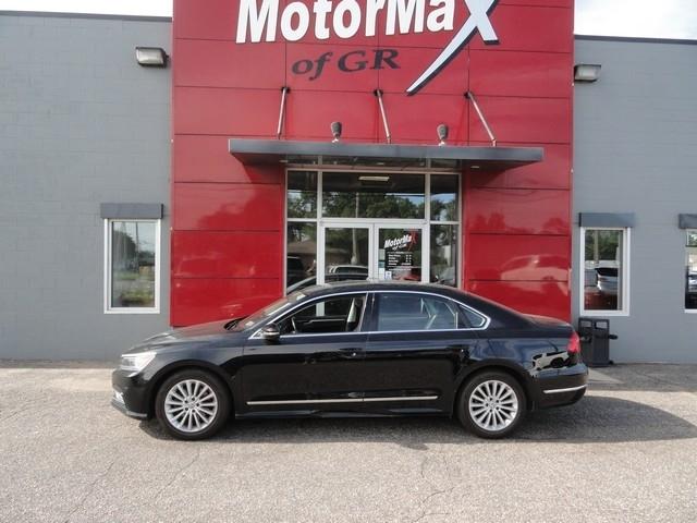 Volkswagen Passat 4dr Sdn 1.8T Auto SE PZEV 2016