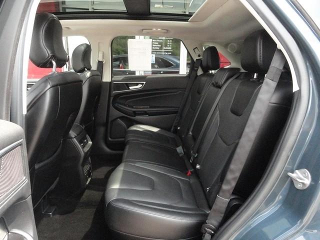 Ford Edge 4dr Titanium AWD 2016
