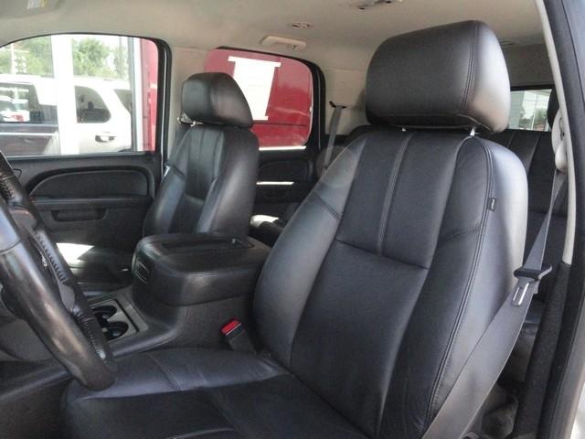 GMC Yukon 4WD 4dr SLT 2014