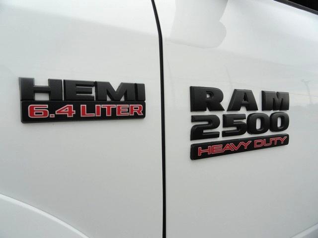 RAM 2500 Laramie 4x4 Crew Cab 6'4" Box 2018