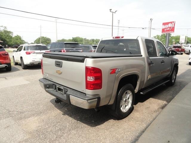 Chevrolet Silverado 1500 4WD Crew Cab 143.5" LT 2009