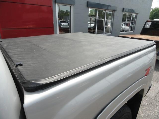 Chevrolet Silverado 1500 4WD Crew Cab 143.5" LT 2009