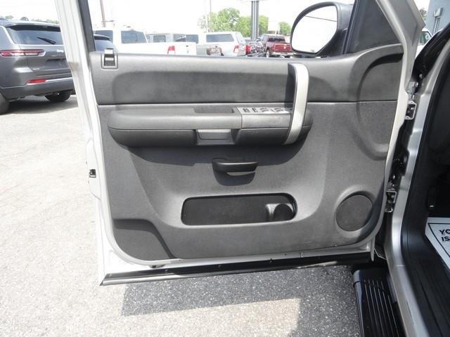 Chevrolet Silverado 1500 4WD Crew Cab 143.5" LT 2009