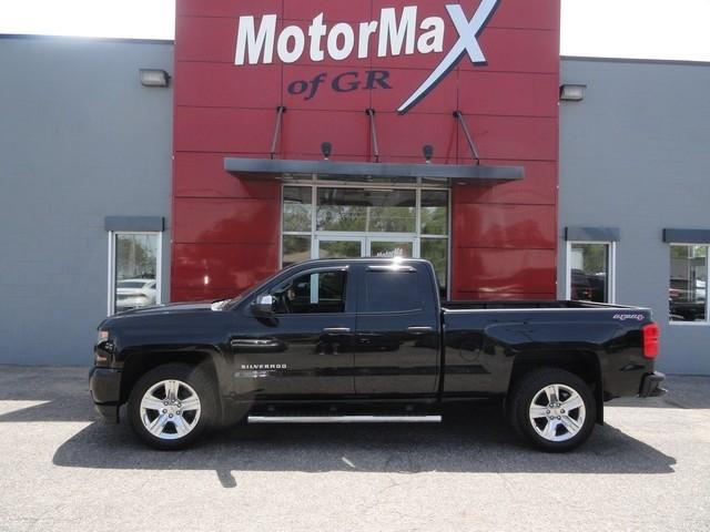 Chevrolet Silverado 1500 4WD Double Cab 143.5" Custom 2017