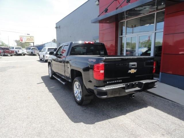 Chevrolet Silverado 1500 4WD Double Cab 143.5" Custom 2017