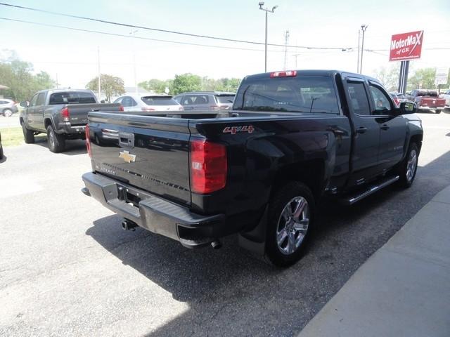 Chevrolet Silverado 1500 4WD Double Cab 143.5" Custom 2017